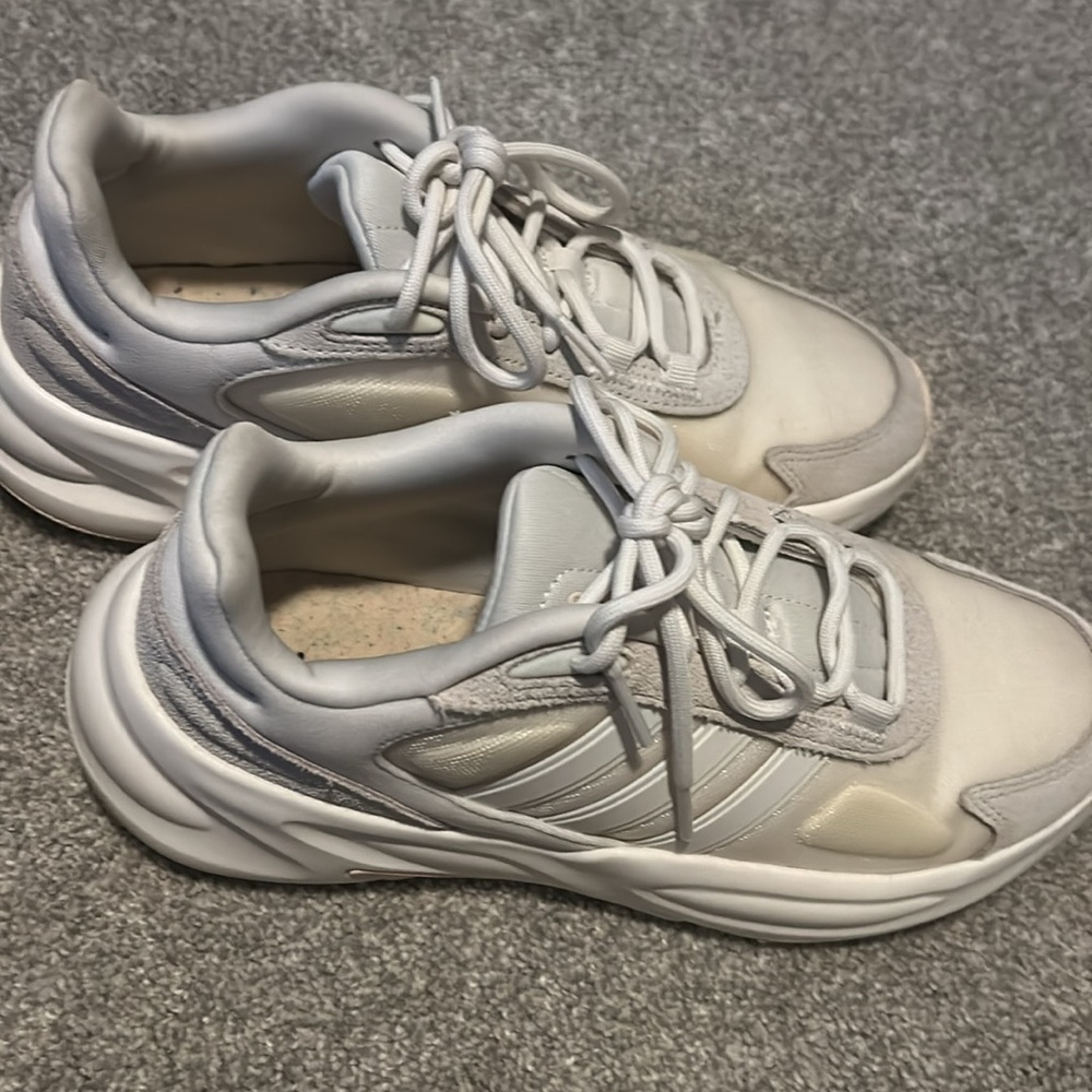 Adidas neutral dad sneakers size 7.5